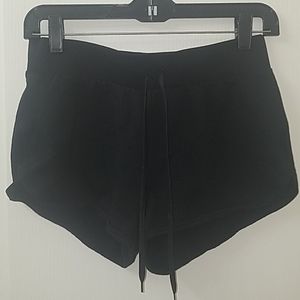 VS SPORT shorts
